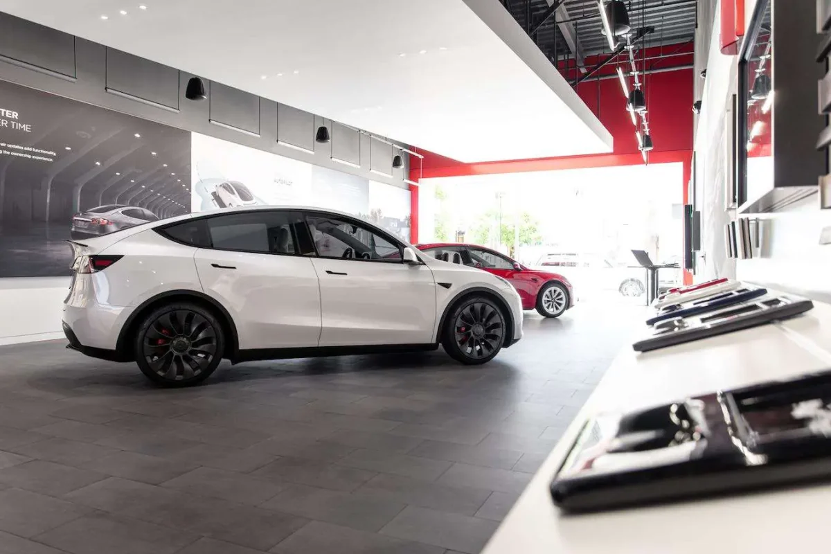 Tesla en China: Nuevas Normas de Seguridad en Puertas